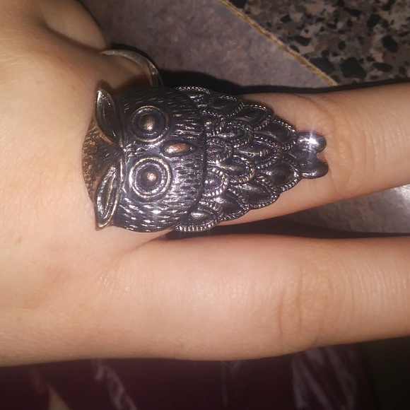 Costume jewerly owl ring - Picture 2 of 4